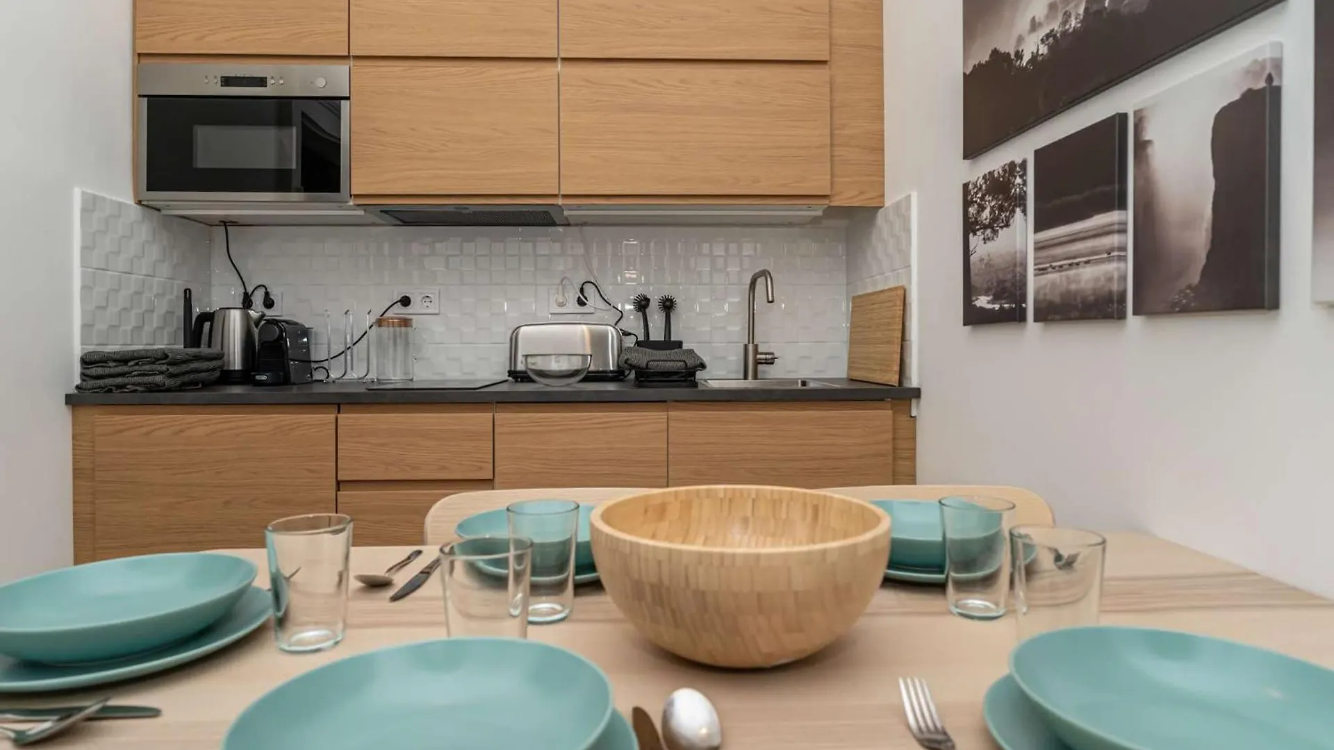 Gozsdu Court Three Roses Apartman Budapest