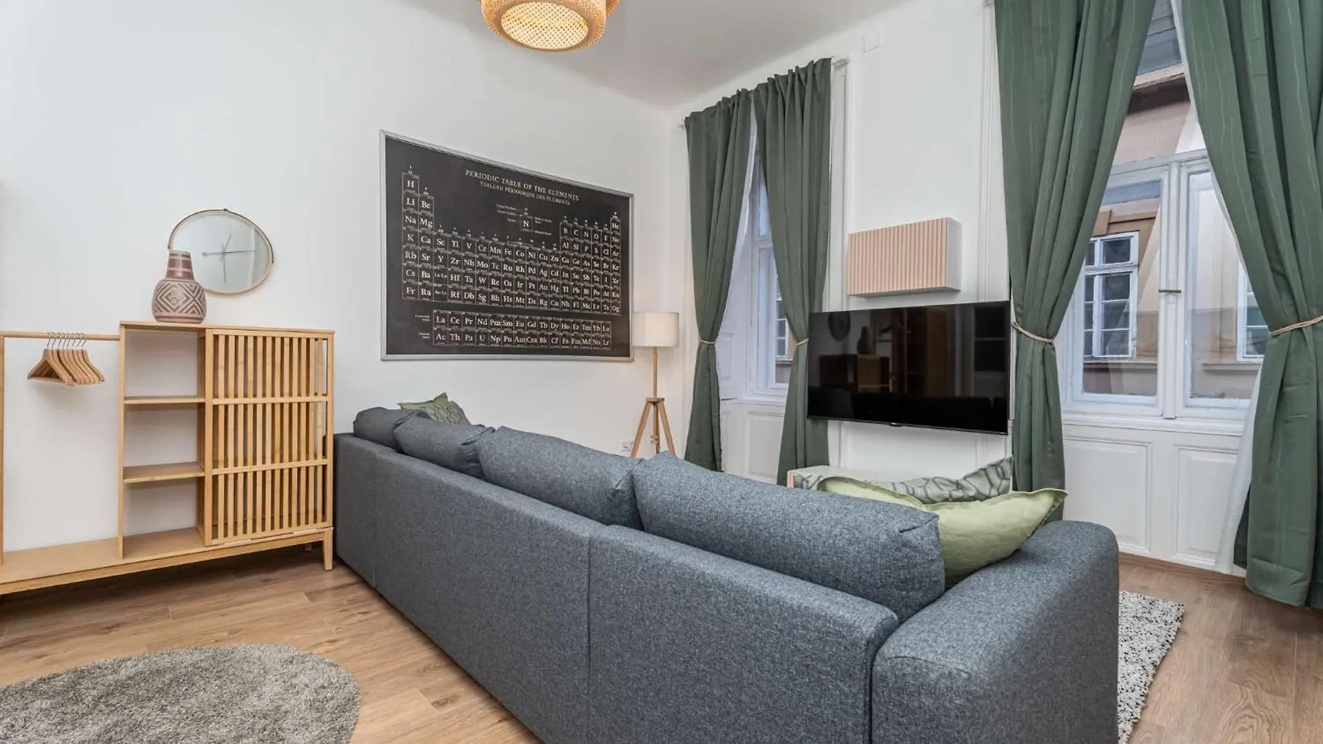 Gozsdu Court Three Roses Apartman Budapest Magyarország